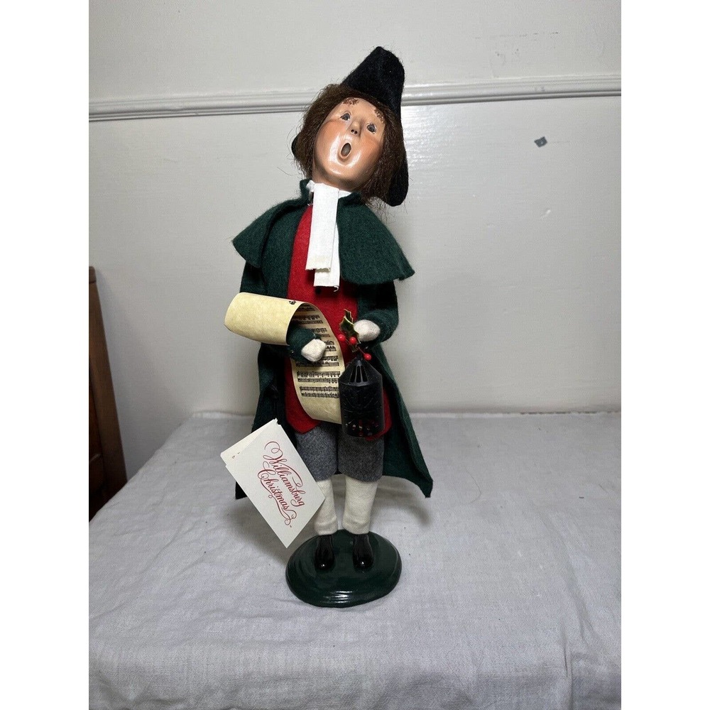 Byers Choice 2002 Williamsburg Man Holding Sheet Music & Pierced Tin Lantern